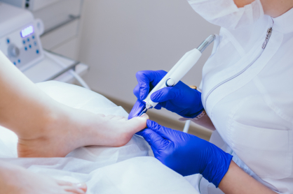 Mycie, dezynfekcja i sterylizacja narzędzi w gabinecie podologicznym